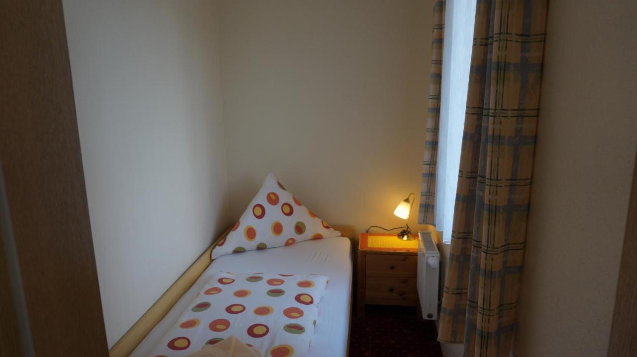 Hotel Neuses Куксхавен Екстериор снимка