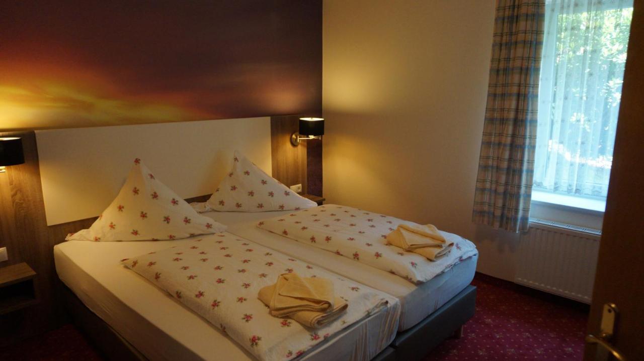 Hotel Neuses Куксхавен Екстериор снимка