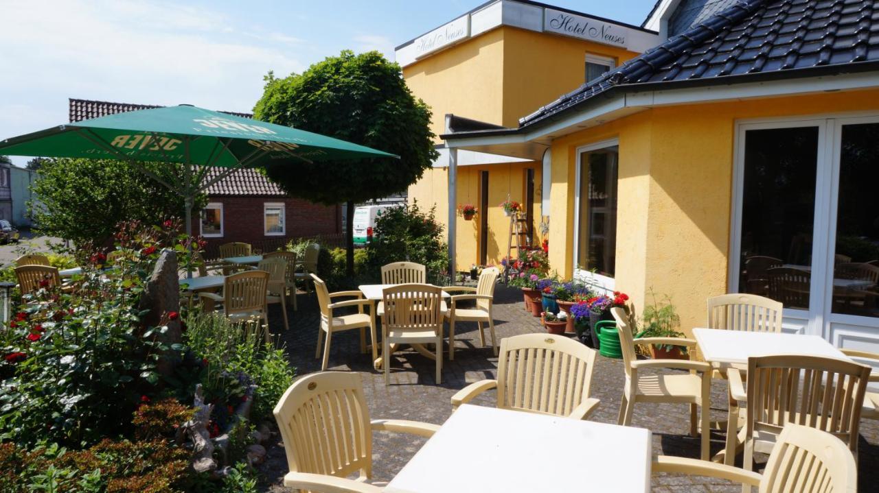 Hotel Neuses Куксхавен Екстериор снимка