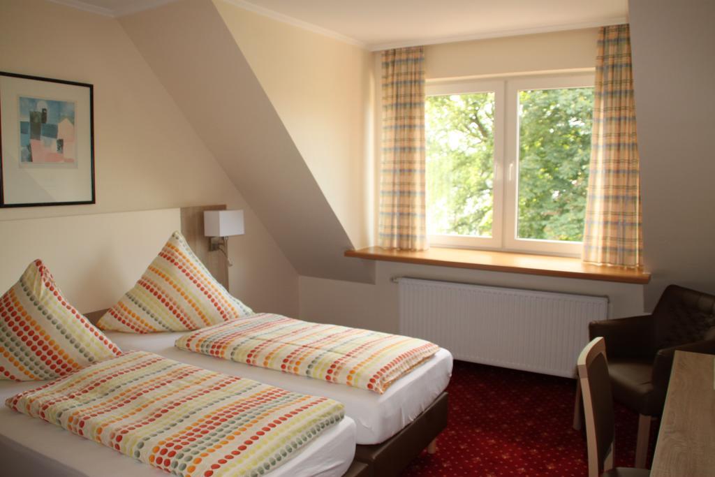Hotel Neuses Куксхавен Екстериор снимка