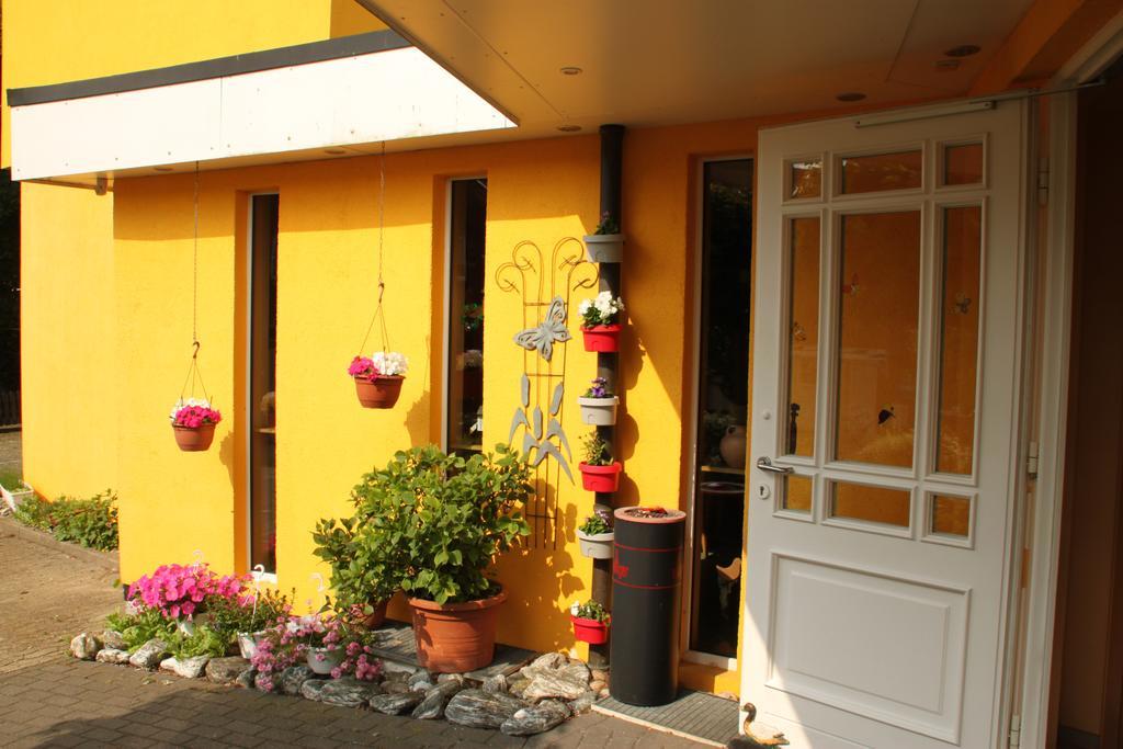 Hotel Neuses Куксхавен Екстериор снимка
